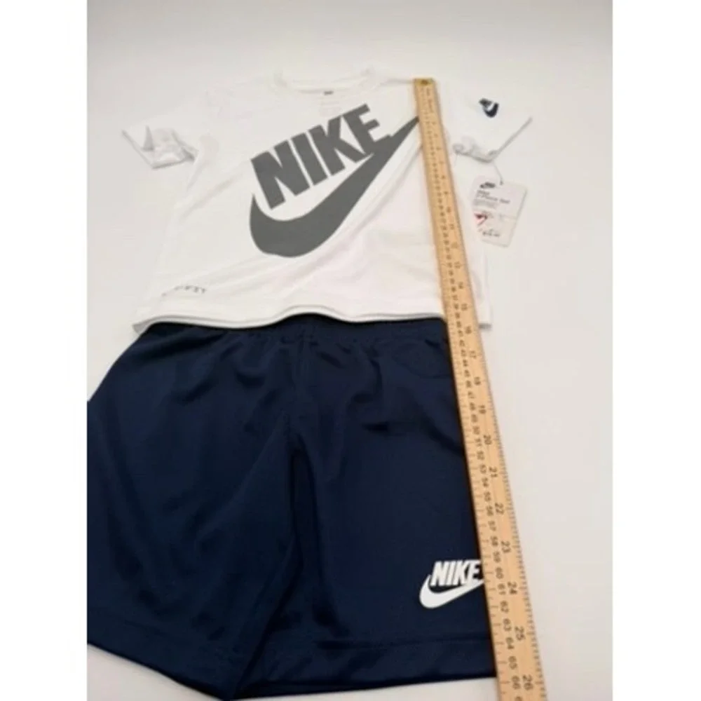 Nike 2-Piece Set Kids Size 4 White Navy New Dri-FIT T-Shirt and Shorts Outfit